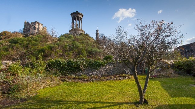 rock-house-private-garden