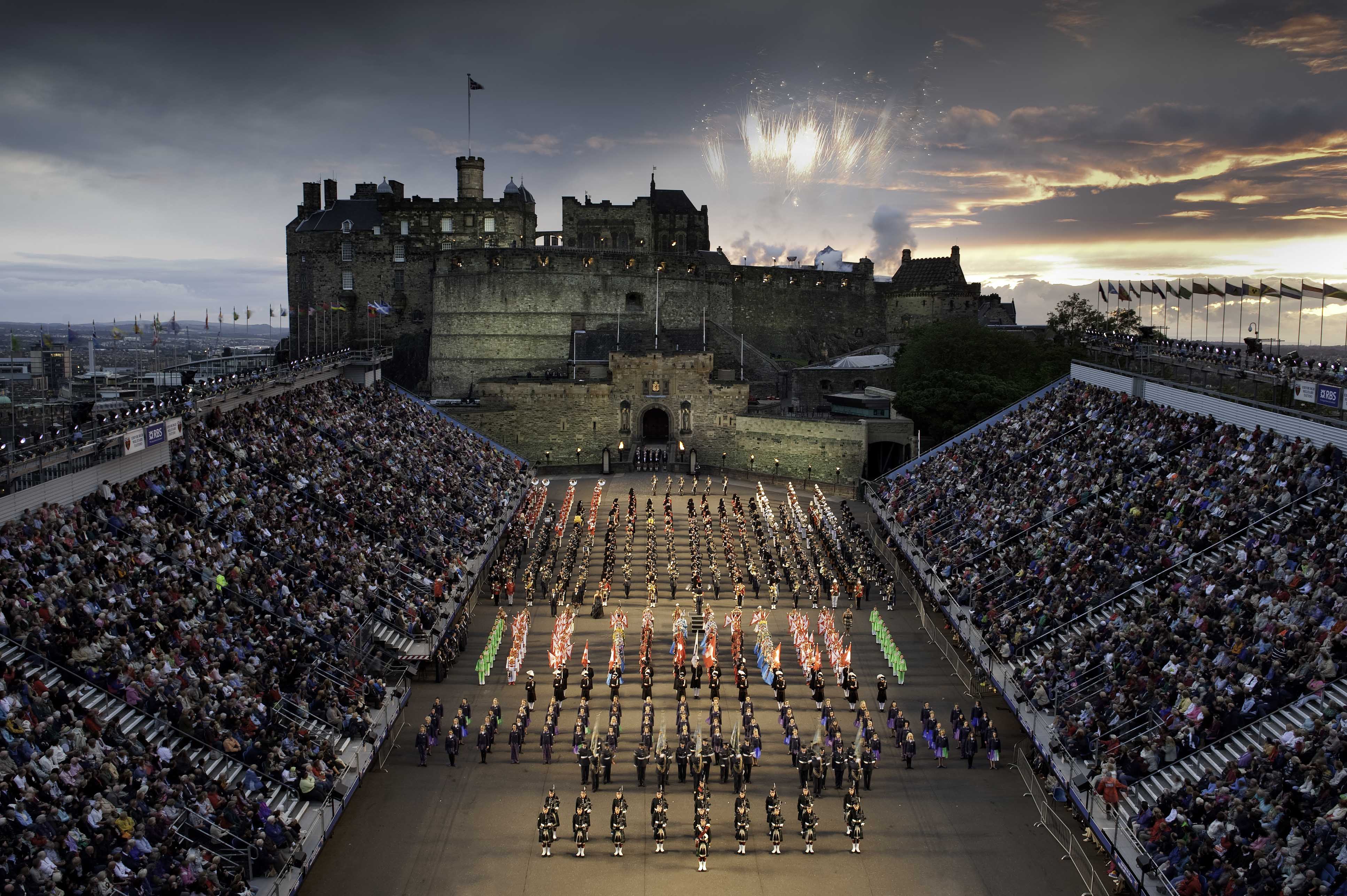 can you visit edinburgh castle during the tattoo