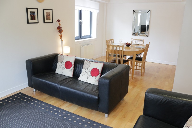 dog friendly accommodation in Edinburgh's Old Town